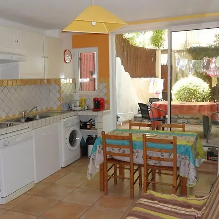 Holiday home Maison Au Centre De St Jean Du Gard Saint-Jean-du-Gard